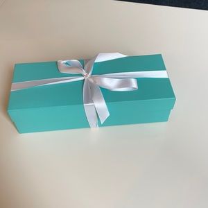 3 ceramic planters new without tags!! Never used